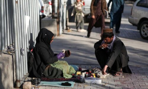 From teacher to shoe-shiner: Afghan economic crisis spares few