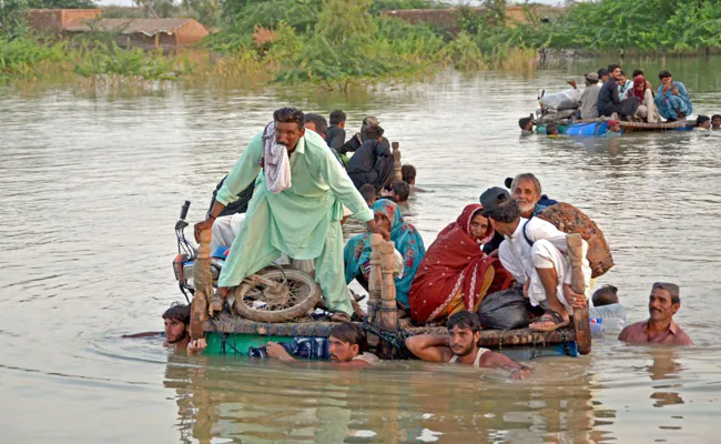 Temple Provides Food, Shelter To People Affected By Pak Floods: