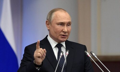 Putin Retaliates Against West, Bans Russian Oil
