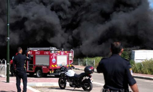 Lebanon fires barrage of rockets after clashes at al-Aqsa mosque